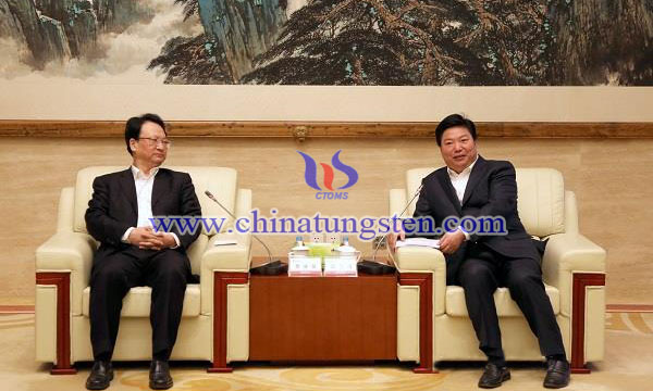 中國(guó)五礦總經(jīng)理國(guó)文清與吉林省省長(zhǎng)景俊海工作會(huì)談圖片