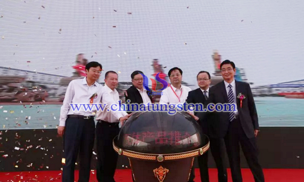 七一八所特種氣體產(chǎn)品推介會(huì)暨一期項(xiàng)目投產(chǎn)、二期專案開(kāi)工儀式圖片