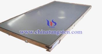 600x500x10mm 鎢合金板具有高密度、高硬度、高熔點的特性，能夠耐腐蝕、耐磨損，而且高溫性能好，即使在500℃的溫度下也基本保持不變，在1000℃時仍有很高的硬度。它被廣泛應(yīng)用於機(jī)械、焊接零件、熱交換器、反光器具等。 中鎢在線是一家專門從事研究、開發(fā)、生產(chǎn)、銷售鎢合金的公司，以先進(jìn)的技術(shù)力量，科學(xué)的管理制度，竭誠為您服務(wù)。本公司為客戶提供高品質(zhì)、高標(biāo)準(zhǔn)的產(chǎn)品，並且能夠根據(jù)客戶的要求生產(chǎn)各種規(guī)格和材質(zhì)的鎢合金板。 更多內(nèi)容請訪問： http://www.tungsten-alloy.com/big5/tungsten-alloy-plate.html