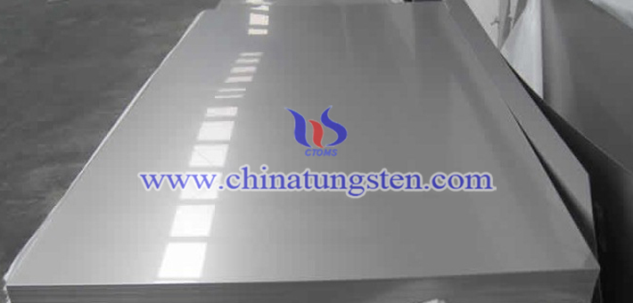 600x500x10mm 鎢合金板具有高密度、高硬度、高熔點的特性，能夠耐腐蝕、耐磨損，而且高溫性能好，即使在500℃的溫度下也基本保持不變，在1000℃時仍有很高的硬度。它被廣泛應(yīng)用於機械、焊接零件、熱交換器、反光器具等。  中鎢在線是一家專門從事研究、開發(fā)、生產(chǎn)、銷售鎢合金的公司，以先進的技術(shù)力量，科學(xué)的管理制度，竭誠為您服務(wù)。本公司為客戶提供高品質(zhì)、高標準的產(chǎn)品，並且能夠根據(jù)客戶的要求生產(chǎn)各種規(guī)格和材質(zhì)的鎢合金板。  更多內(nèi)容請訪問： http://www.tungsten-alloy.com/big5/tungsten-alloy-plate.html