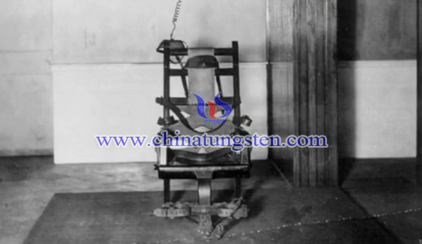 殺妻被判死刑的William Kemmler被2000伏的交流電處決。（紀錄片The Men Who Built America)