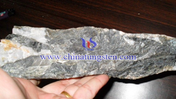 鎢礦原石，希特勒在中國大量採購這種戰(zhàn)略資源
