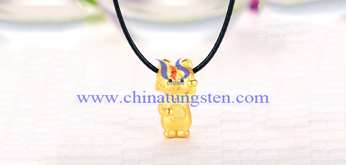鎢合金鍍金招財(cái)貓吊墜圖片