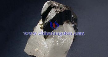 【直播新聞】鎢市需求不善 商家避險(xiǎn)企穩(wěn) 鎢礦圖片