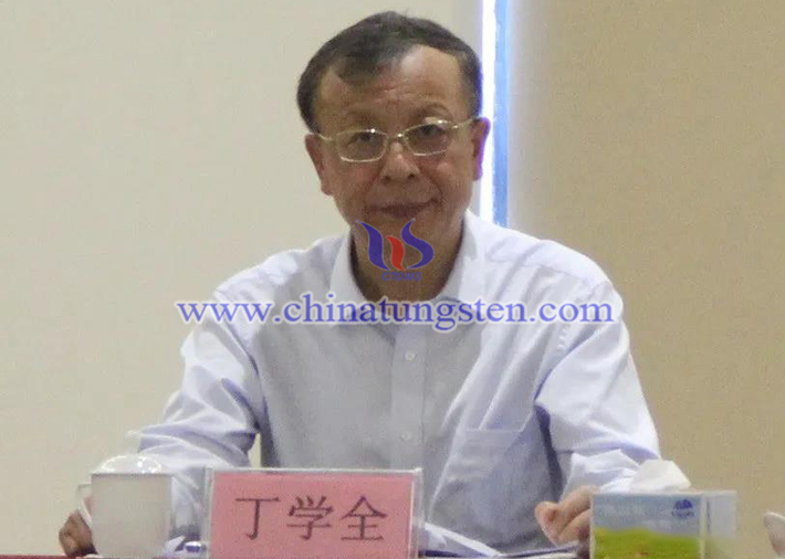 中國有色金屬工業(yè)協(xié)會副會長、中國鎢業(yè)協(xié)會會長、主席團主席丁學全