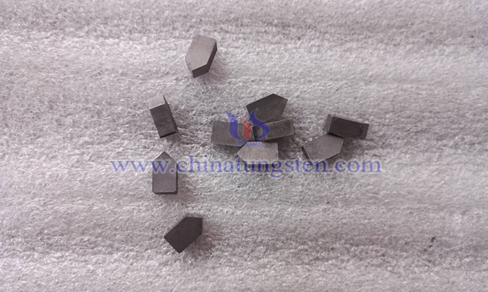 中鎢在線硬質(zhì)合金刀具圖片
